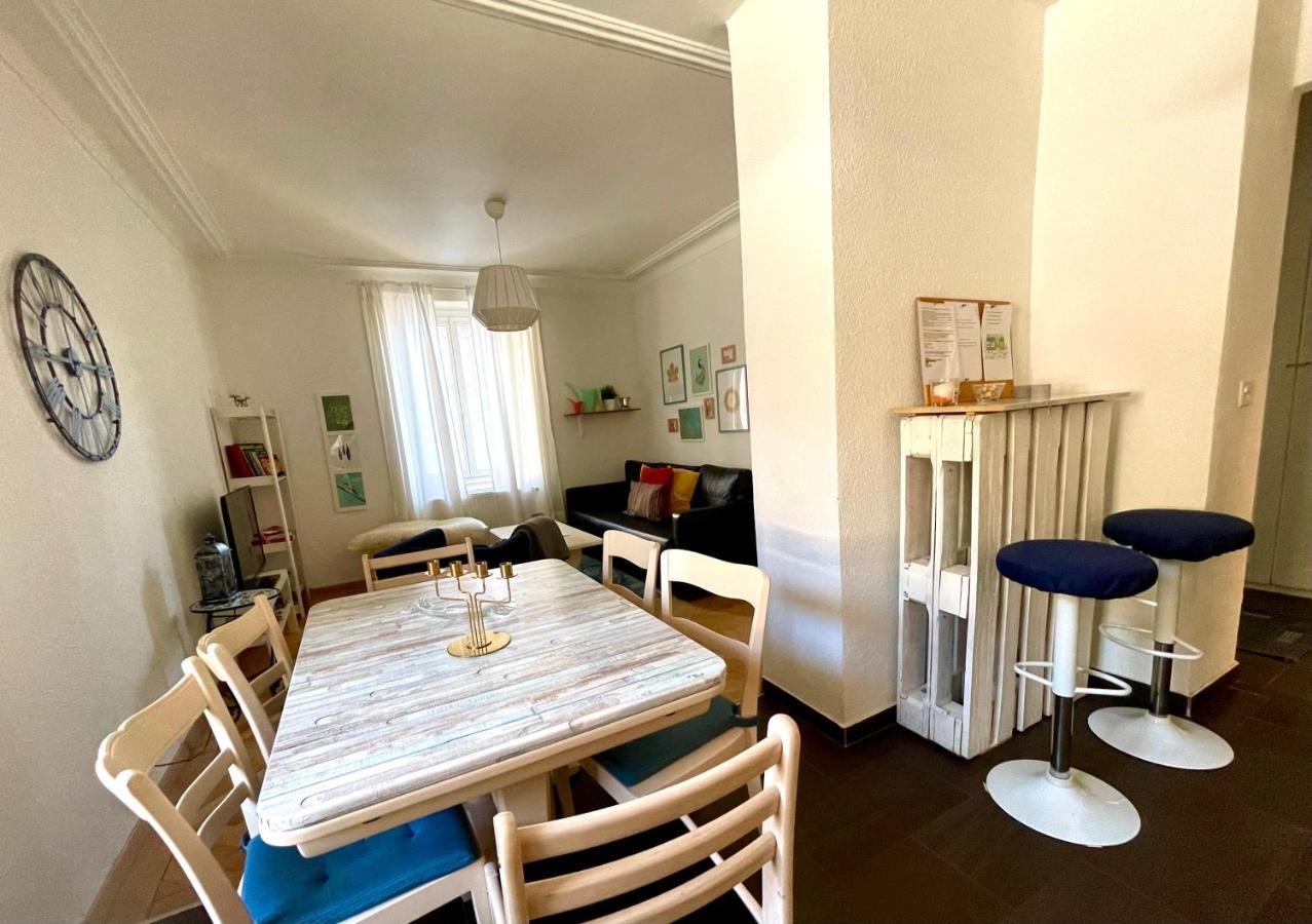Appartement Douces Heures Avec Parking Couvert Prive Le Locle Ngoại thất bức ảnh