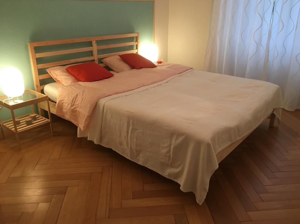 Appartement Douces Heures Avec Parking Couvert Prive Le Locle Ngoại thất bức ảnh