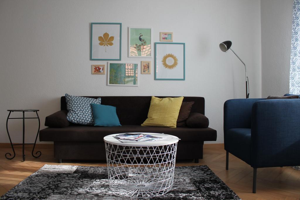 Appartement Douces Heures Avec Parking Couvert Prive Le Locle Ngoại thất bức ảnh